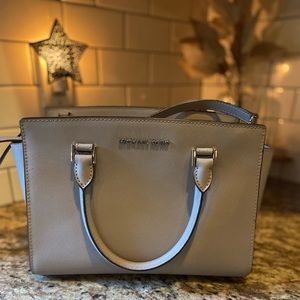 Michael Kors crossbody